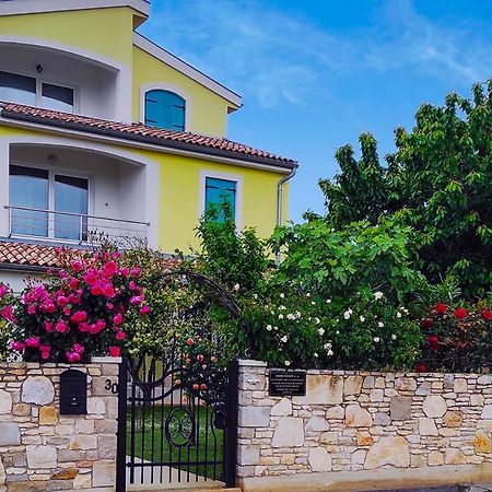 Apartman Mendula Premantura Εξωτερικό φωτογραφία